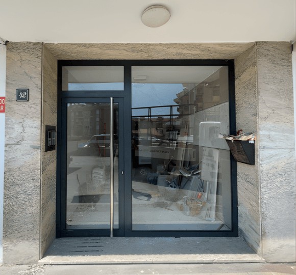 Portal de aluminio